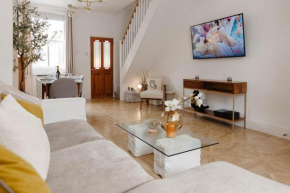 Stylish & Comfortable Modern Getaway